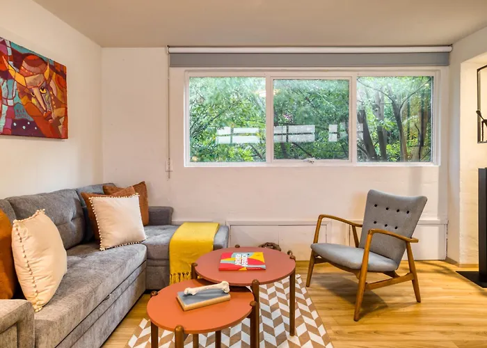 Comfy With Leafy Views By Tasman Aparthotel Mexico City